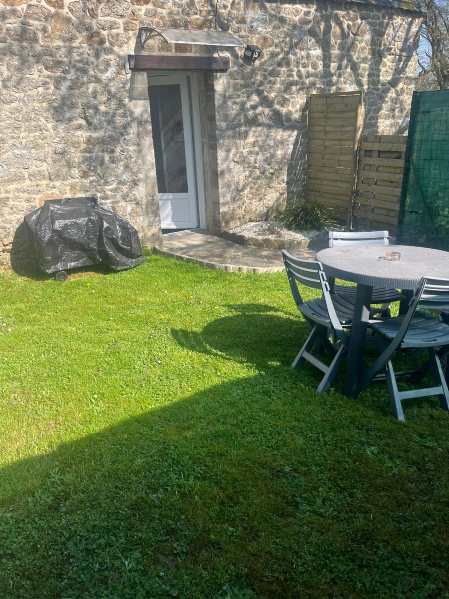 La Petite Maison De Kerguiniou Glomel Zewnętrze zdjęcie
